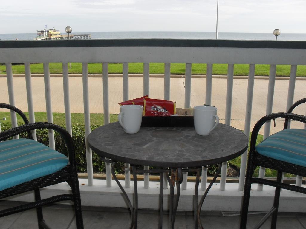 Casa Del Mar Beachfront Suites Galveston Buitenkant foto